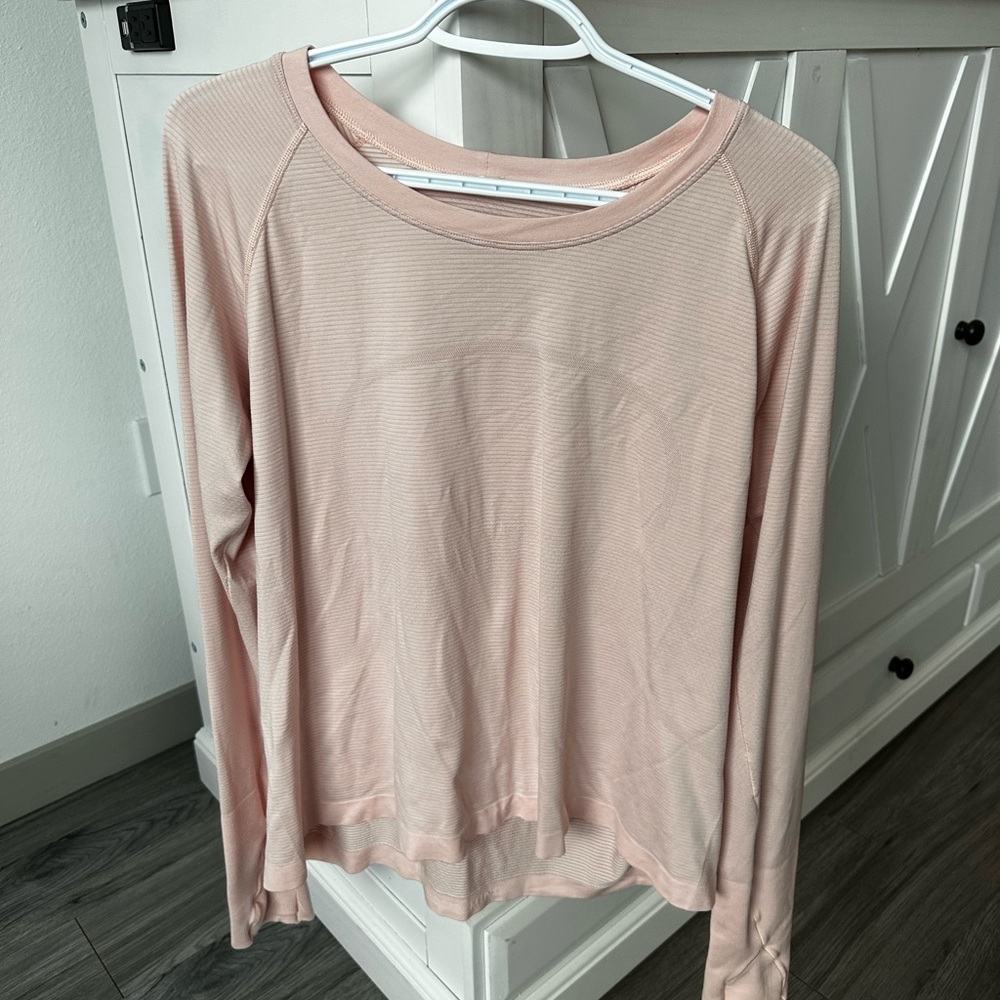 Lululemon Athletica Soft Pink Long Sleeve cropped Top Size 18